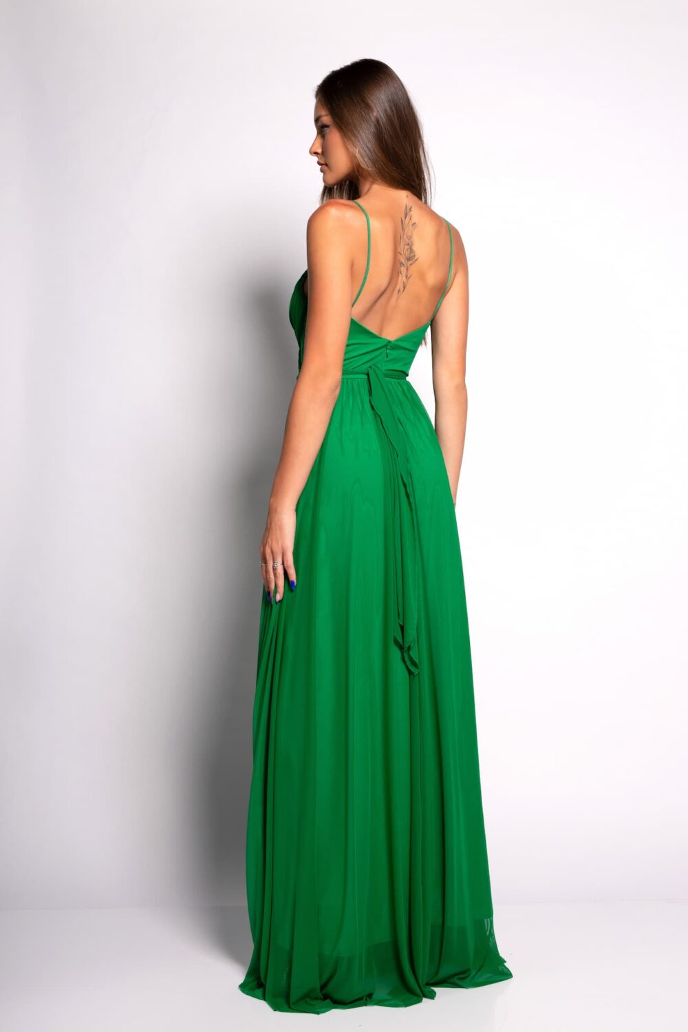 שמלת ערב X שיפון כתפיה בצבע ירוק תמונה מאחורה